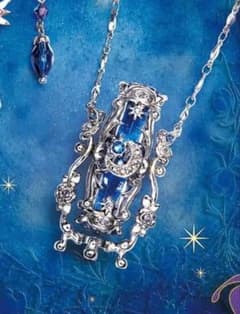 ANNA SUI “砂時計”モチーフネックレス 月 太陽 - メルカリ