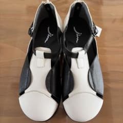 センソユニコ・慈雨 牛革くつ新品未使用品✨✨23.5㎝ - メルカリ