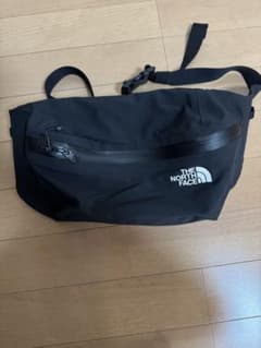 THE NORTH FACE ブラックボディバッグのサムネイル