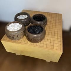 脚付き厚さ約18センチ囲碁盤 碁笥 碁石2組セット - メルカリ