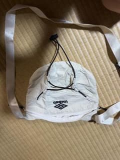 UMBRO ショルダーバッグ ホワイトのサムネイル