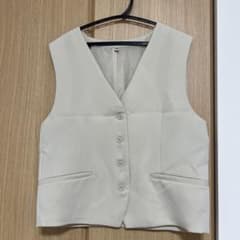ベージュ ベスト ジレ　サイズフリーのサムネイル