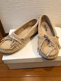 ミネトンカ モカシンのサムネイル