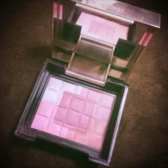 あっこちゃん様専用！！Maquillage  チークのサムネイル