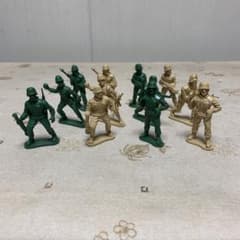 軍人フィギュアのサムネイル