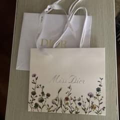 Miss Dior 限定花柄とゴールドロゴショッパーリボンつきのサムネイル