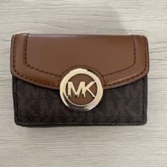 マイケルコース　ミニ財布　三つ折り財布のサムネイル