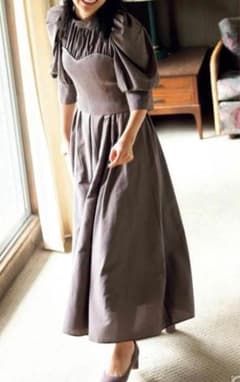 【極美品】リリアンカラット パフスリーブ ロングワンピースのサムネイル