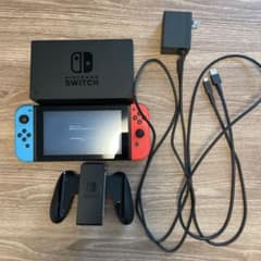 Nintendo Switch 本体 と周辺機器セットのサムネイル