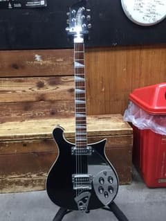 Rickenbacker 620 リッケンバッカー 希少品 ハードケース付のサムネイル