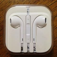 Apple 純正イヤホン 新品未使用のサムネイル