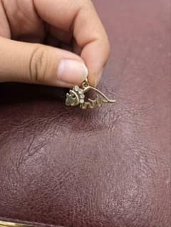 恐竜モチーフ♪ チャーム ゴールドカラーのサムネイル