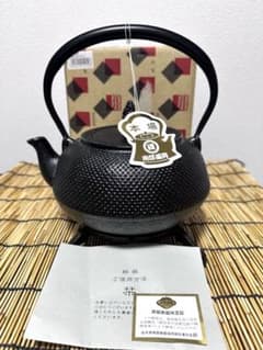USED、良品、付属品付 南部岩鋳造 18型丸平アラレ 南部鉄瓶 南部