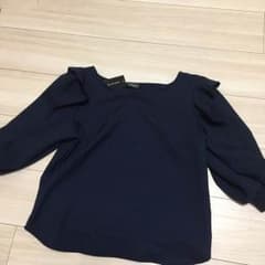 しまむら さえこさん 袖フリルのサムネイル