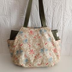 ハンドメイド　チューリップバック　トートバッグ　サイドポケット　ウィリアムモリスのサムネイル