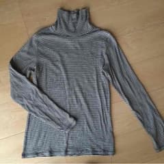 無印良品 タートルネック カットソーのサムネイル