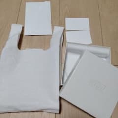 マルジェラ　空箱　袋のサムネイル