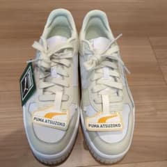 専用PUMA 厚底 クリームスニーカー25㌢のサムネイル