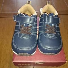 アイキティ様専用新品タグ付きvansスニーカーのサムネイル