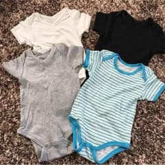 肌着ロンパース4枚セットのサムネイル