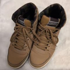 CONVERSE ベージュ ハイカットスニーカーのサムネイル