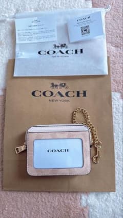 COACH ピンク パスケース・定期入れのサムネイル