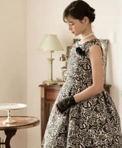 160 ローズ織り　ラメ　ジャガード　ドレスのサムネイル