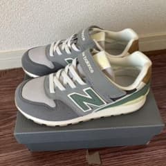 新品未使用　ニューバランス996 21.0のサムネイル