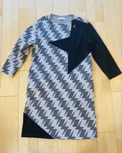 SUPER LADY 山本寛斎　稲妻柄 長袖ワンピースのサムネイル