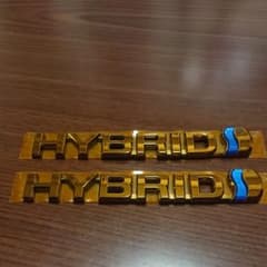 トヨタ ゴールド エンブレム ハイブリッドのサムネイル