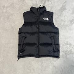THE NORTH FACE 黒 ダウンベストのサムネイル