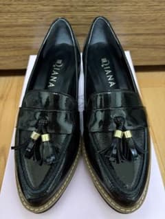 美品】DIANA タッセルローファー エナメル ブラック 23cm - メルカリ