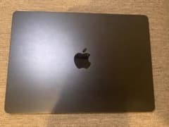 MacBook M3 13インチ 8GB/512GB ミッドナイトのサムネイル