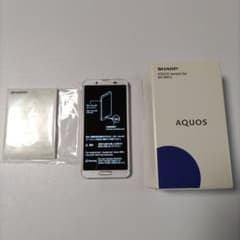 AQUOS sense3 lite シルバーホワイト 64GBのサムネイル