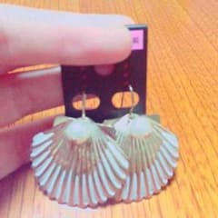 ピアスのサムネイル