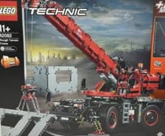 LEGO 42082：レゴ テクニック 全地形対応型クレーン 廃盤 - メルカリ