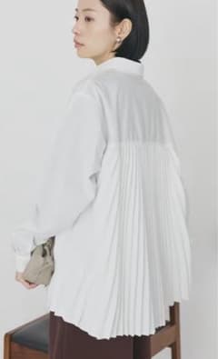 ホワイトバックプリーツ長袖シャツL〜LL相当のサムネイル