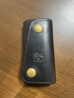 ILBISONTE イルビゾンテ　キーケース ゴールド金具のサムネイル