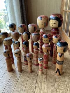 こけし　21本　弥治郎　肘折　土湯　こけしコンクール受賞　15cm~47cm こけし 21本 弥治郎 肘折 土湯 こけしコンクール受賞 15cm~47cm - メルカリ