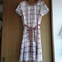 アリスバーリーのワンピースのサムネイル