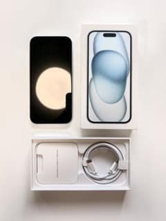 【背面割れ・動作良好・バッテリー残98%】iPhone15〈ブルー 256GB〉 背面割れ・動作良好・バッテリー残98%】iPhone15〈ブルー 256GB