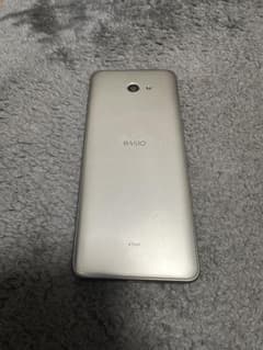 BASIO シルバー スマートフォン本体 BASIO KYV47 本体のみ シルバー - メルカリ