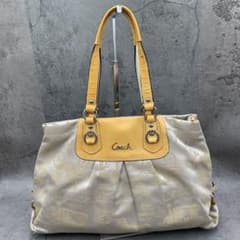 COACH Horse & Carriage Shoulder Bag Y2K - メルカリ