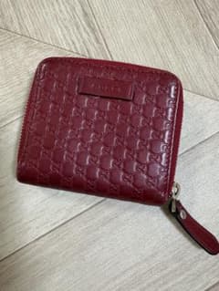 GUCCI バーガンディ 二つ折り財布のサムネイル