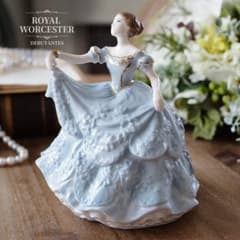 英国ロイヤルウースター Lady Sarah フィギュリン 限定品 英国ロイヤルウースター Lady Sarah フィギュリン 限定品 - メルカリ