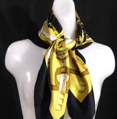 美品　HERMES エルメス　スカーフ　カレ75　シルク100％ D465