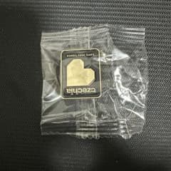 【非売品】一番珍しい万博のチェコ館黒・金色ピンバッジ 超レア非商品」チェコ館 ピンバッジ 金色 万博 - メルカリ