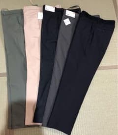 【未使用】ユニクロ　UNIQLO  EZYアンクルパンツ　5枚セットのサムネイル