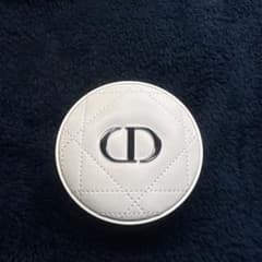 【最終値下げ❗️】Dior クッションパウダー コーラルのサムネイル