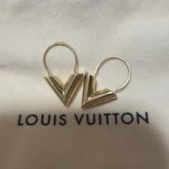 LOUIS VUITTON V字型メタルピアスのサムネイル